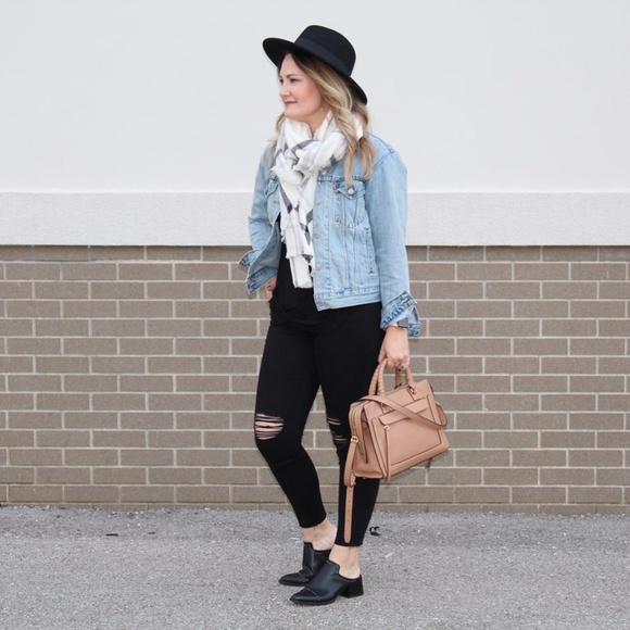 💓SOLD Crista Black Studded Pointed Toe Heeled - Picture 2 of 8